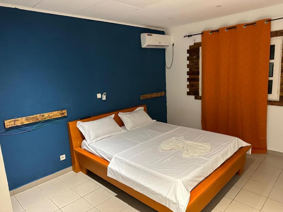 Iris Room Либревиль Экстерьер фото